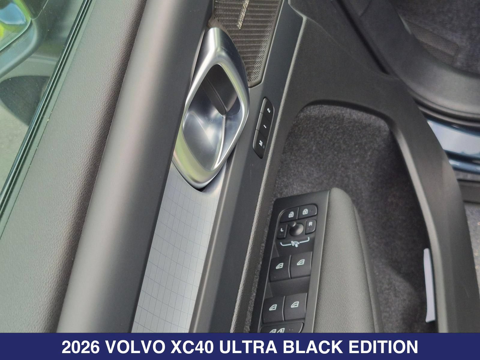 New 2026 Volvo XC40 B5 Ultra w/ Protection Package Premier AWD/4WD image 11
