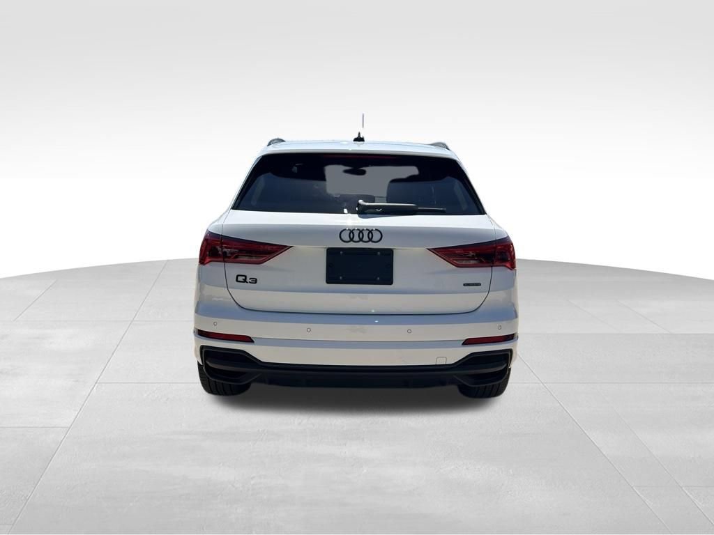 Used 2023 Audi Q3 2.0T Premium Plus w/ Premium Plus Package image 4