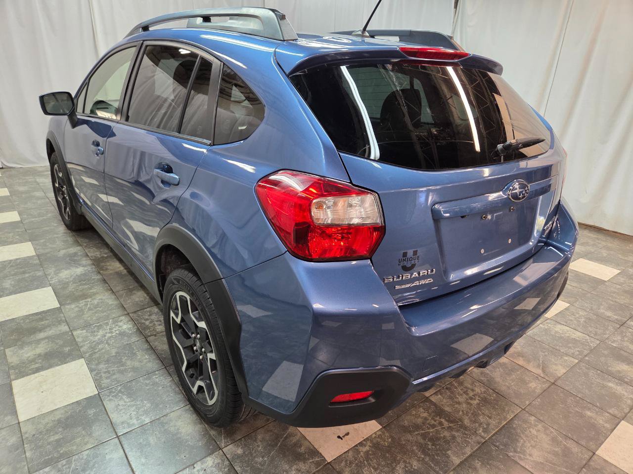 Used 2017 Subaru Crosstrek 2.0i Premium AWD/4WD image 6