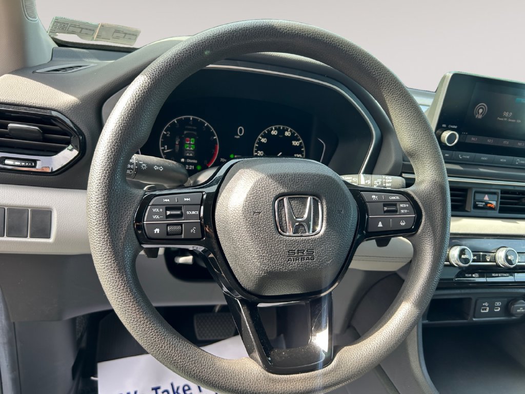 Used 2024 Honda Pilot LX image 12