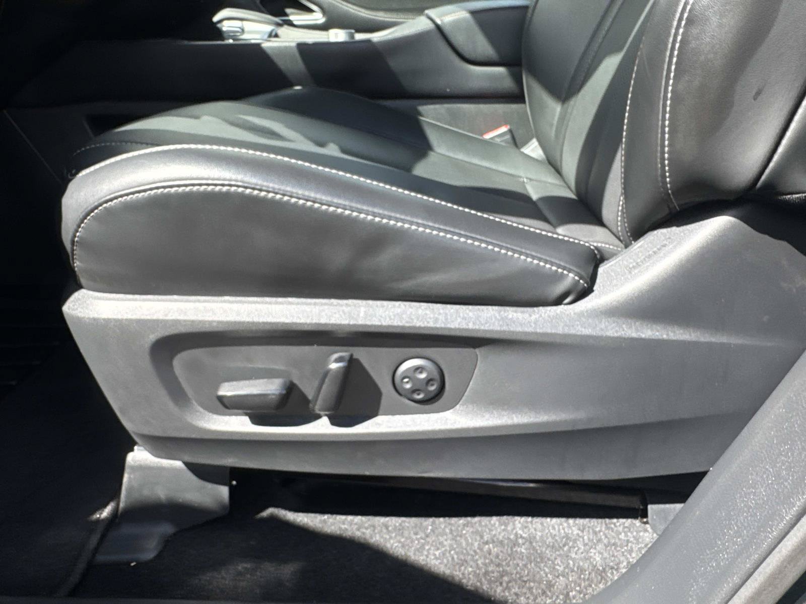 Certified 2026 INFINITI QX60 Luxe w/ Cargo Package FWD image 18