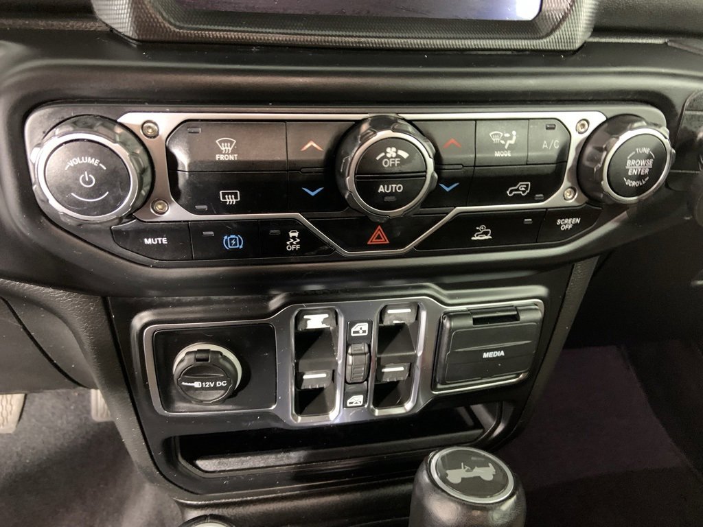 Used 2021 Jeep Wrangler Unlimited Sahara image 25