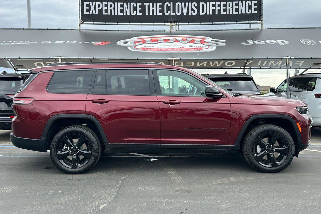 New 2026 Jeep Grand Cherokee L Limited AWD/4WD image 3