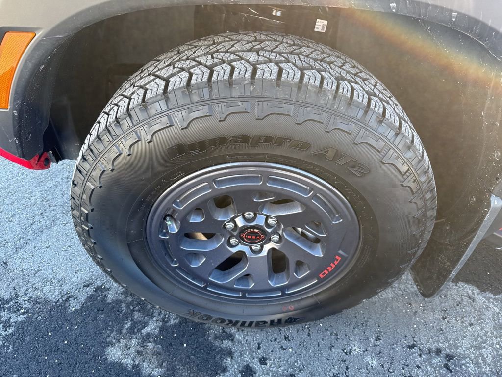 Used 2025 Nissan Frontier PRO-4X image 10