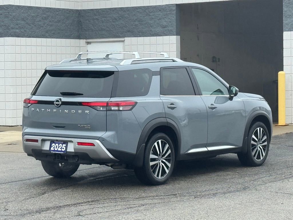 Used 2025 Nissan Pathfinder Platinum image 4
