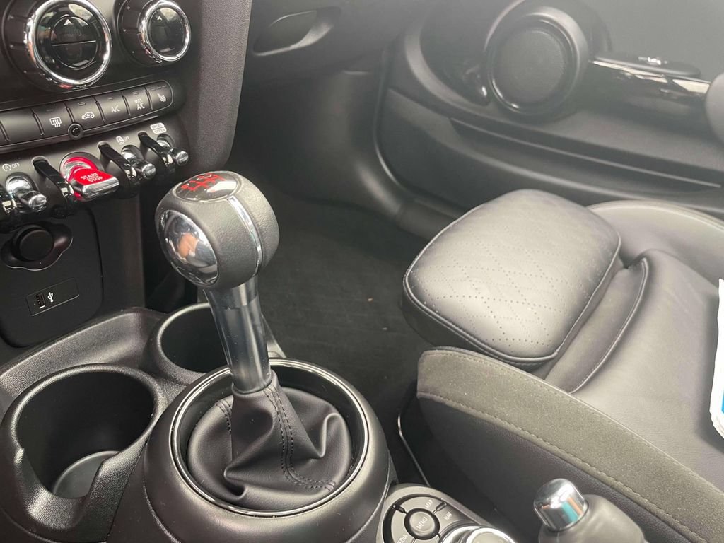 Used 2024 MINI Cooper John Cooper Works w/ Signature Upholstery Package FWD image 29