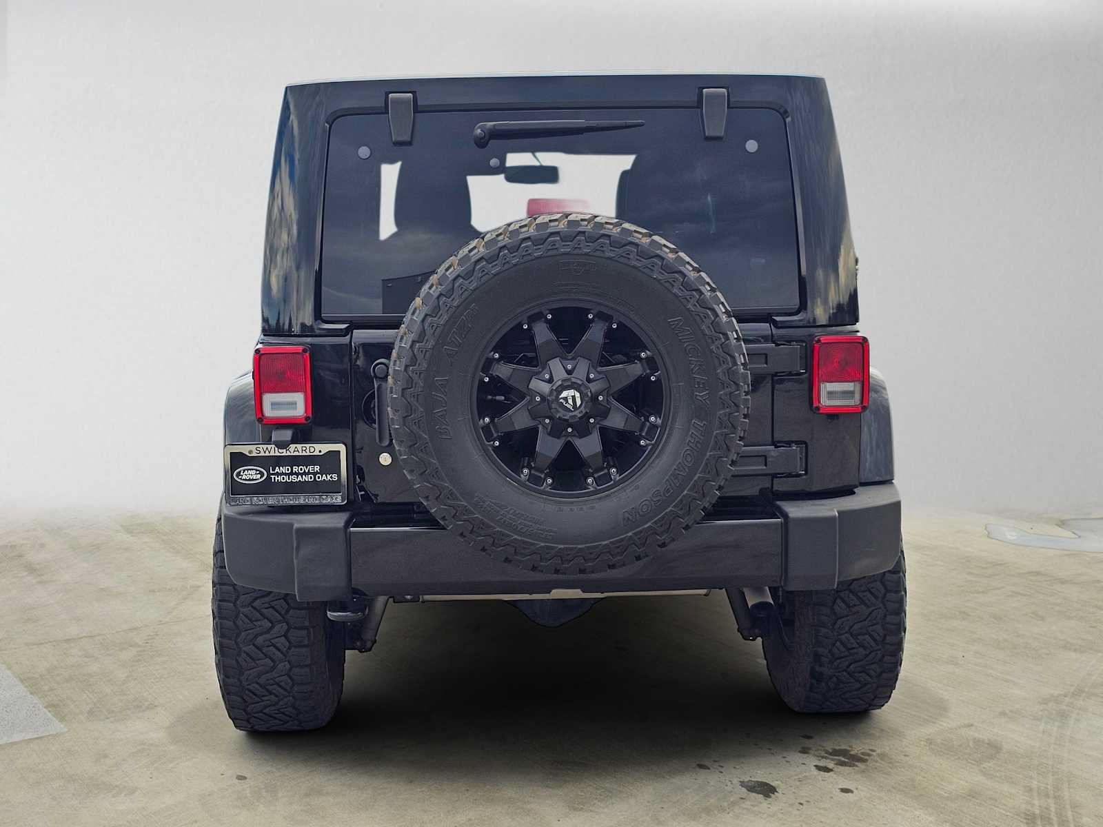 Used 2016 Jeep Wrangler Unlimited Sahara w/ Connectivity Group AWD/4WD image 4