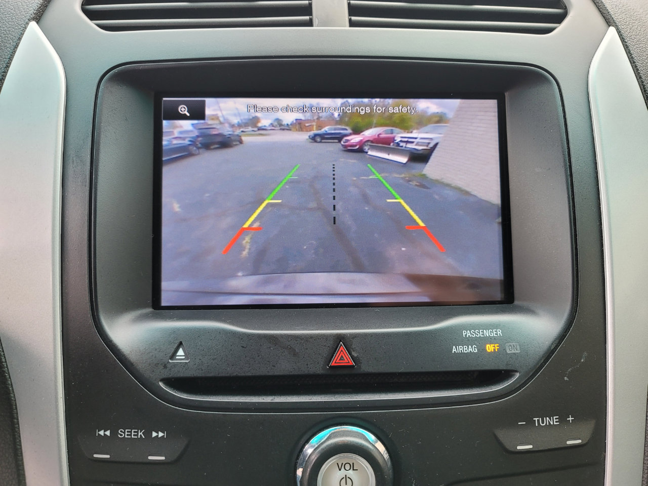 Used 2013 Ford Explorer XLT image 23