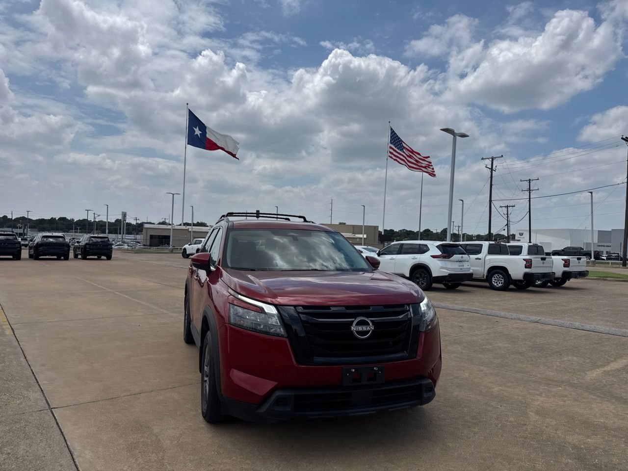 Certified 2023 Nissan Pathfinder SV w/ Lighting Package (N92) FWD image 4