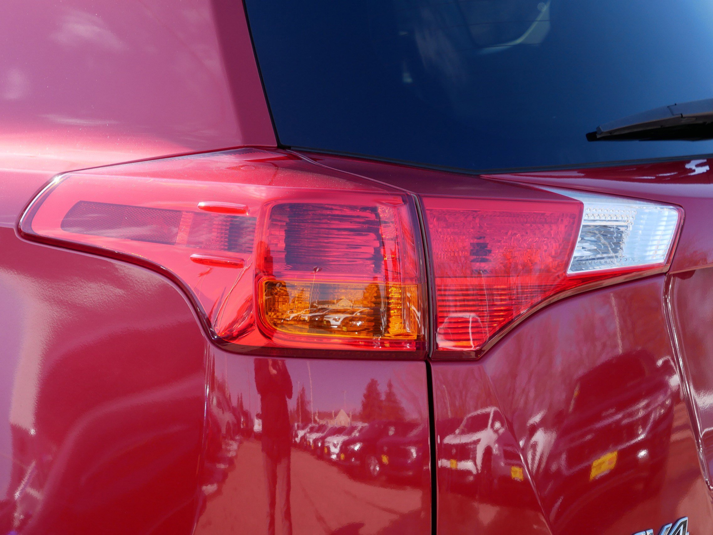 Used 2015 Toyota RAV4 LE image 14