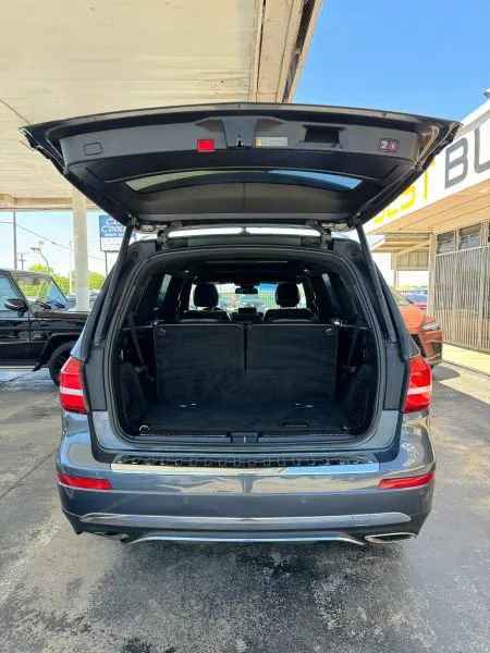 Used 2017 Mercedes-Benz GLS 450 4MATIC image 21