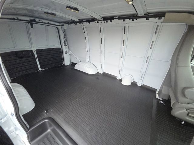 New 2026 GMC Savana 2500 w/ Enhanced Convenience Package RWD image 22
