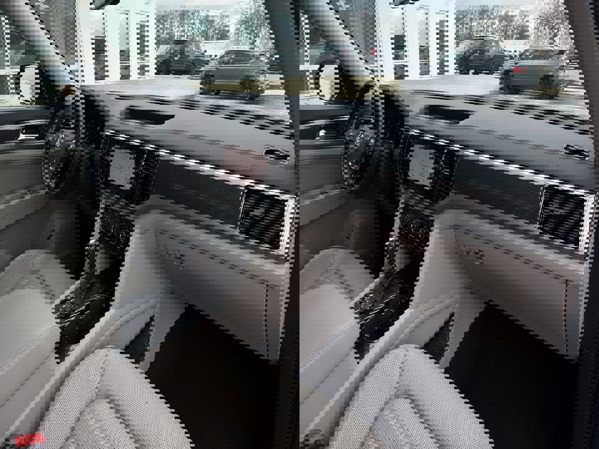 Used 2019 Volkswagen Atlas SEL R-Line image 29