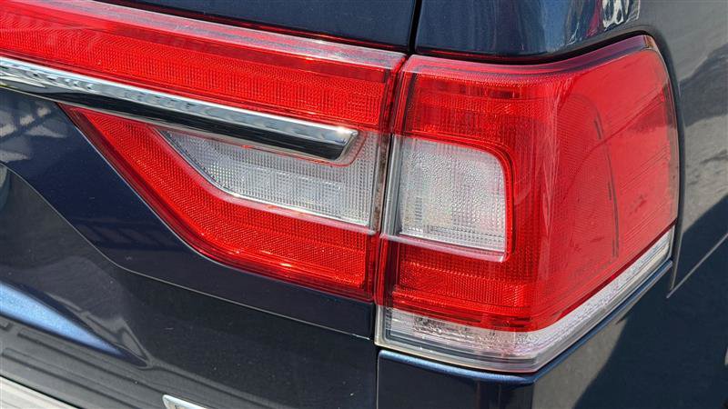 Used 2016 Lincoln Navigator L Select AWD/4WD image 14