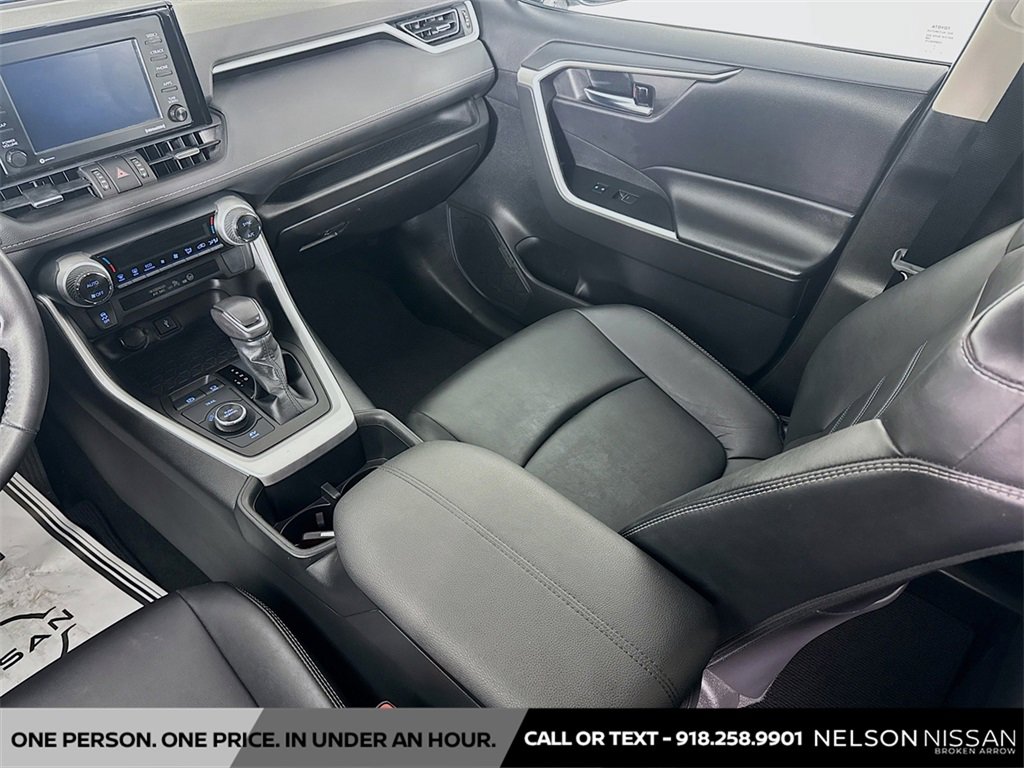 Used 2022 Toyota RAV4 XLE Premium image 22