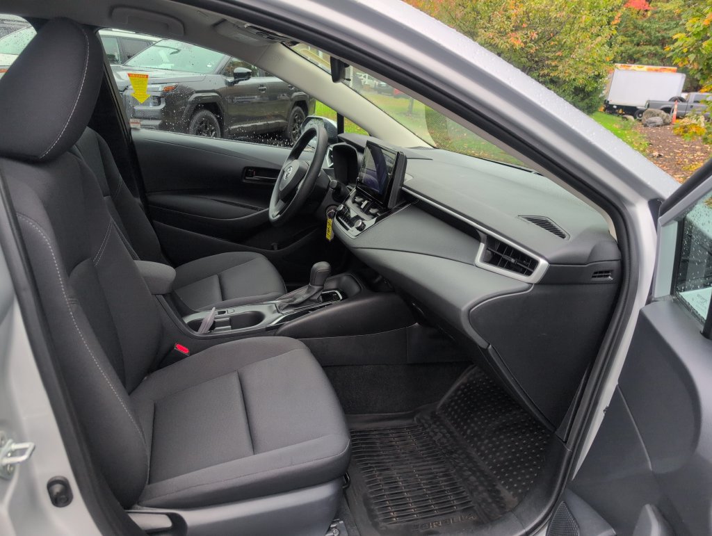 Used 2024 Toyota Corolla LE FWD image 36