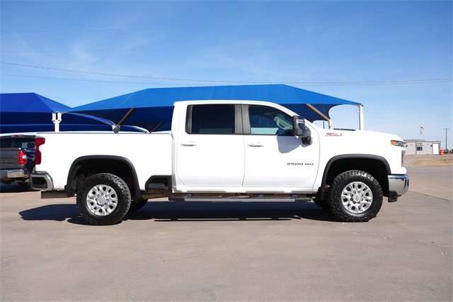 Used 2024 Chevrolet Silverado 2500 LT image 3