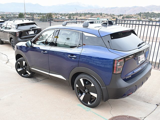 New 2026 Nissan Kicks SR w/ SR Premium Package AWD/4WD image 4