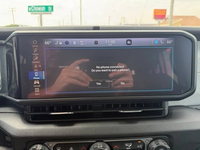 Certified 2024 Jeep Gladiator Sport AWD/4WD image 23