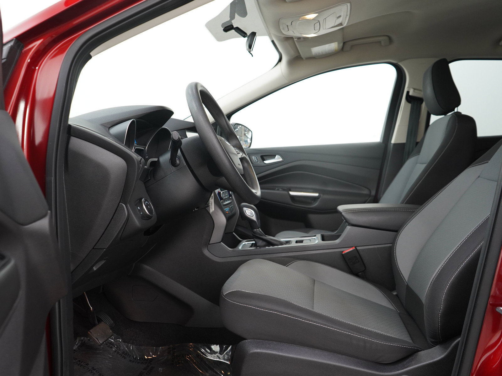 Used 2018 Ford Escape SE w/ SE Sync 3 Package AWD/4WD image 23