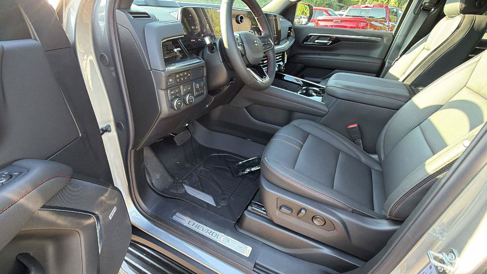New 2026 Chevrolet Suburban RST w/ Comfort Package AWD/4WD image 15