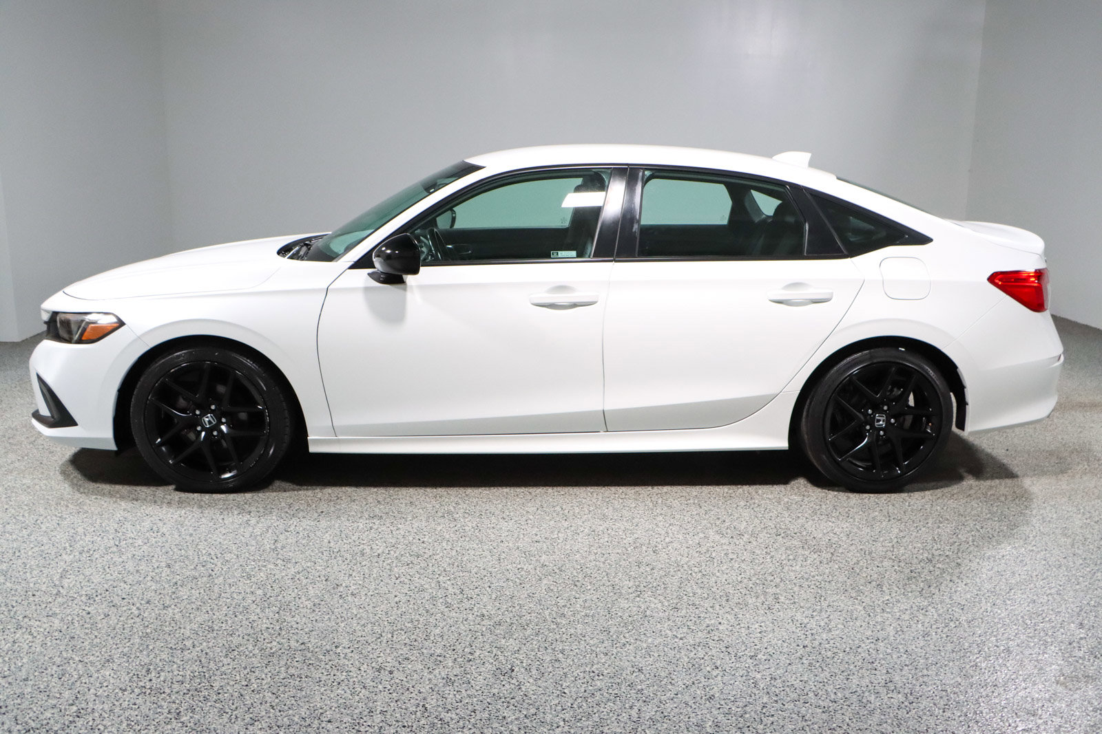 Used 2023 Honda Civic Sport image 10
