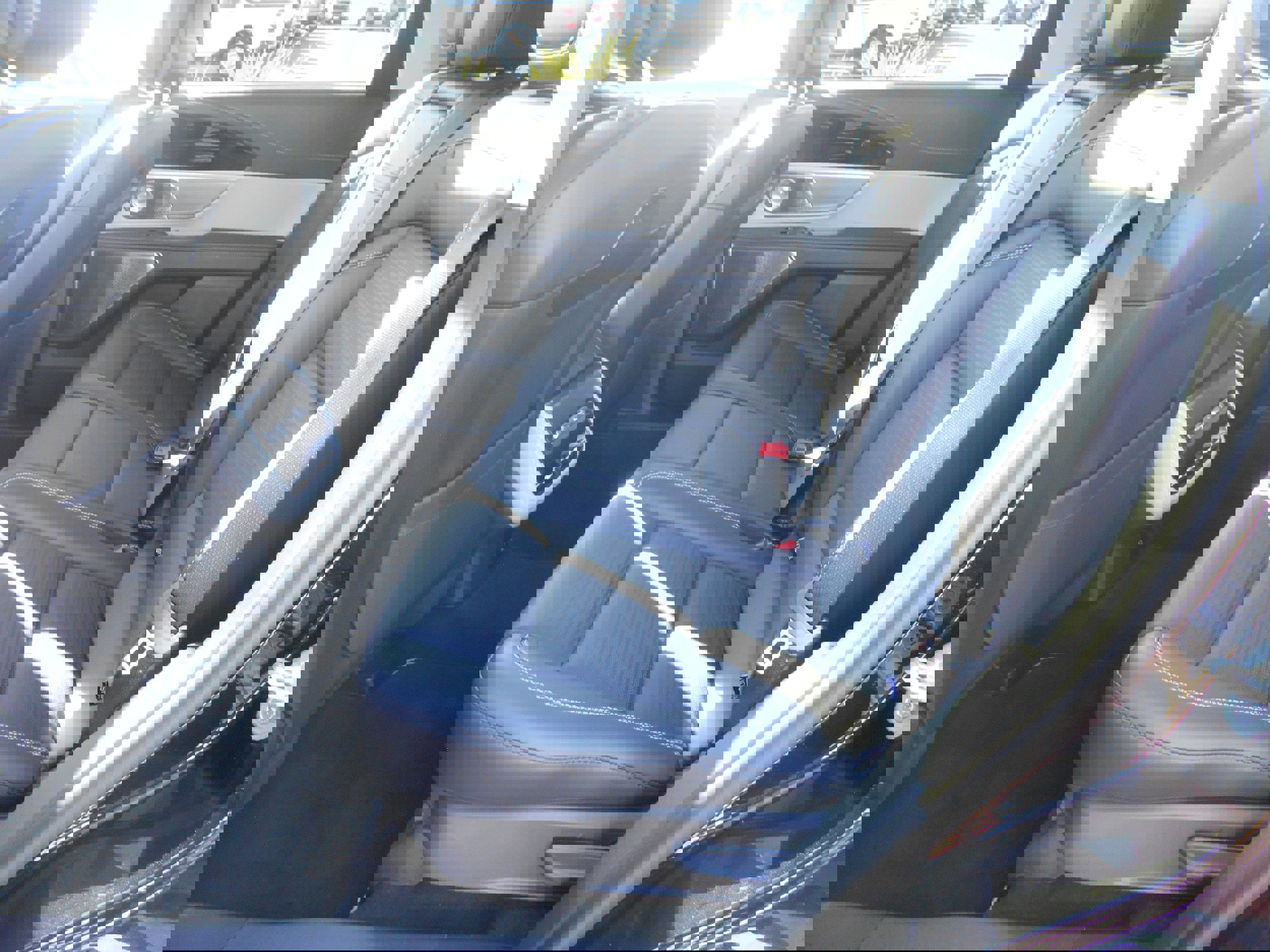 Used 2024 Lincoln Nautilus Reserve w/ Equipment Group 203A image 8