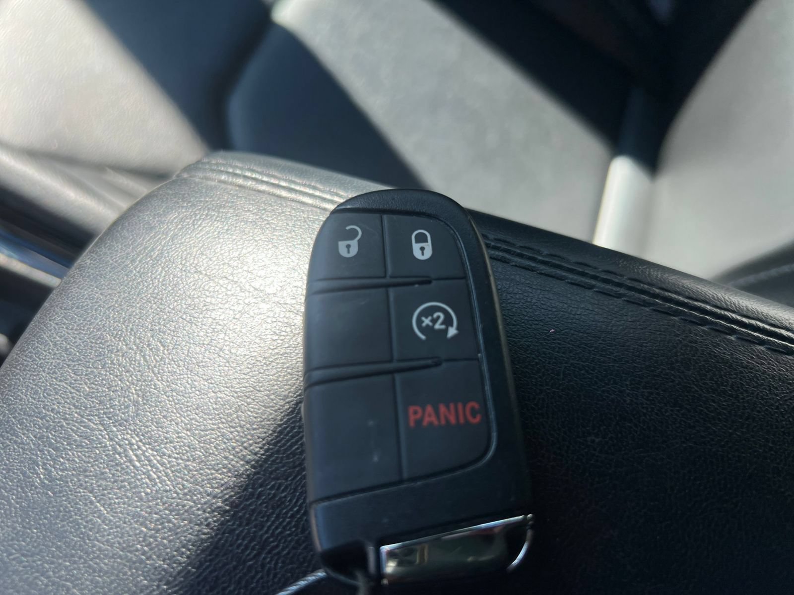 Used 2025 Jeep Compass Limited AWD/4WD image 24