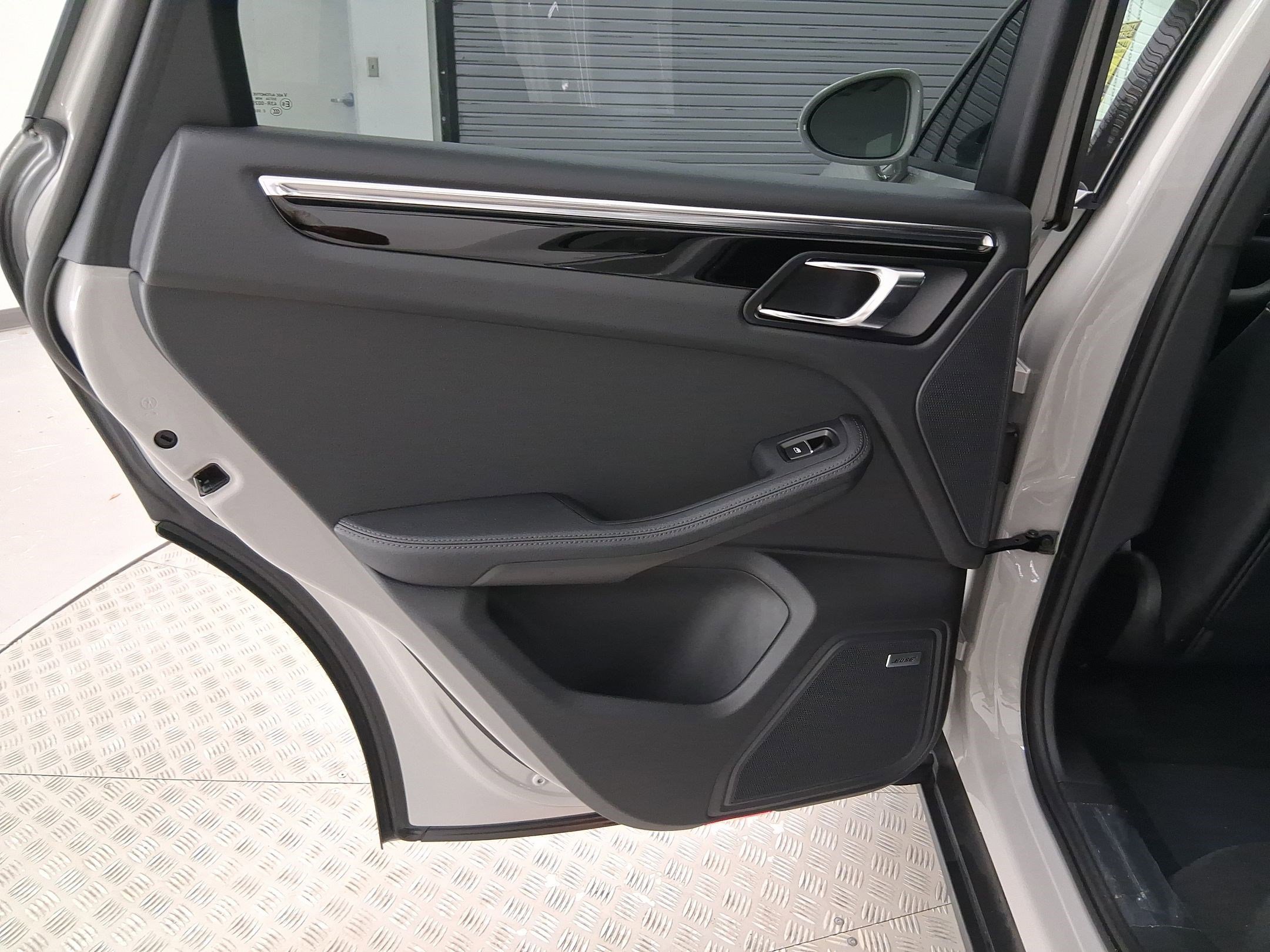 Used 2026 Porsche Macan image 31