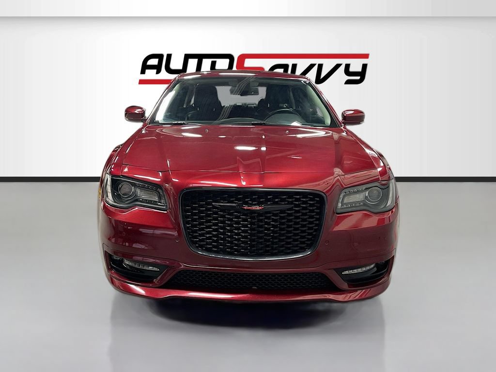 Used 2022 Chrysler 300 Touring L image 2