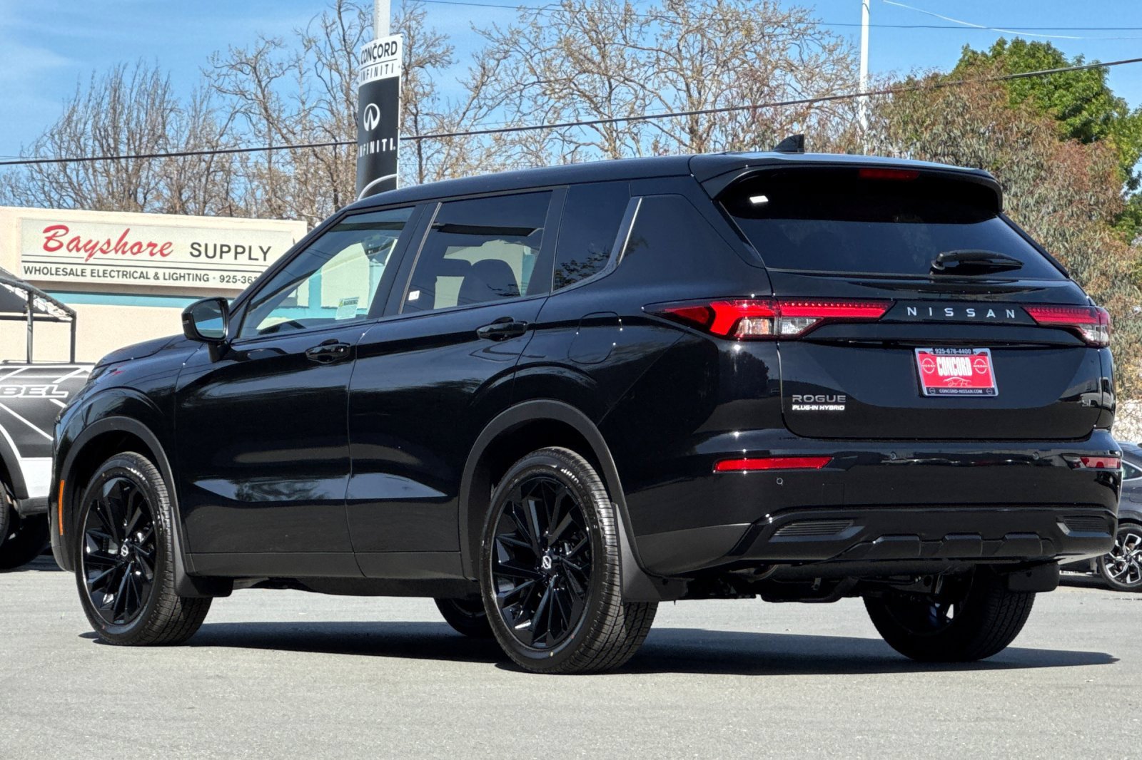New 2026 Nissan Rogue SL w/ Family Package AWD/4WD image 6