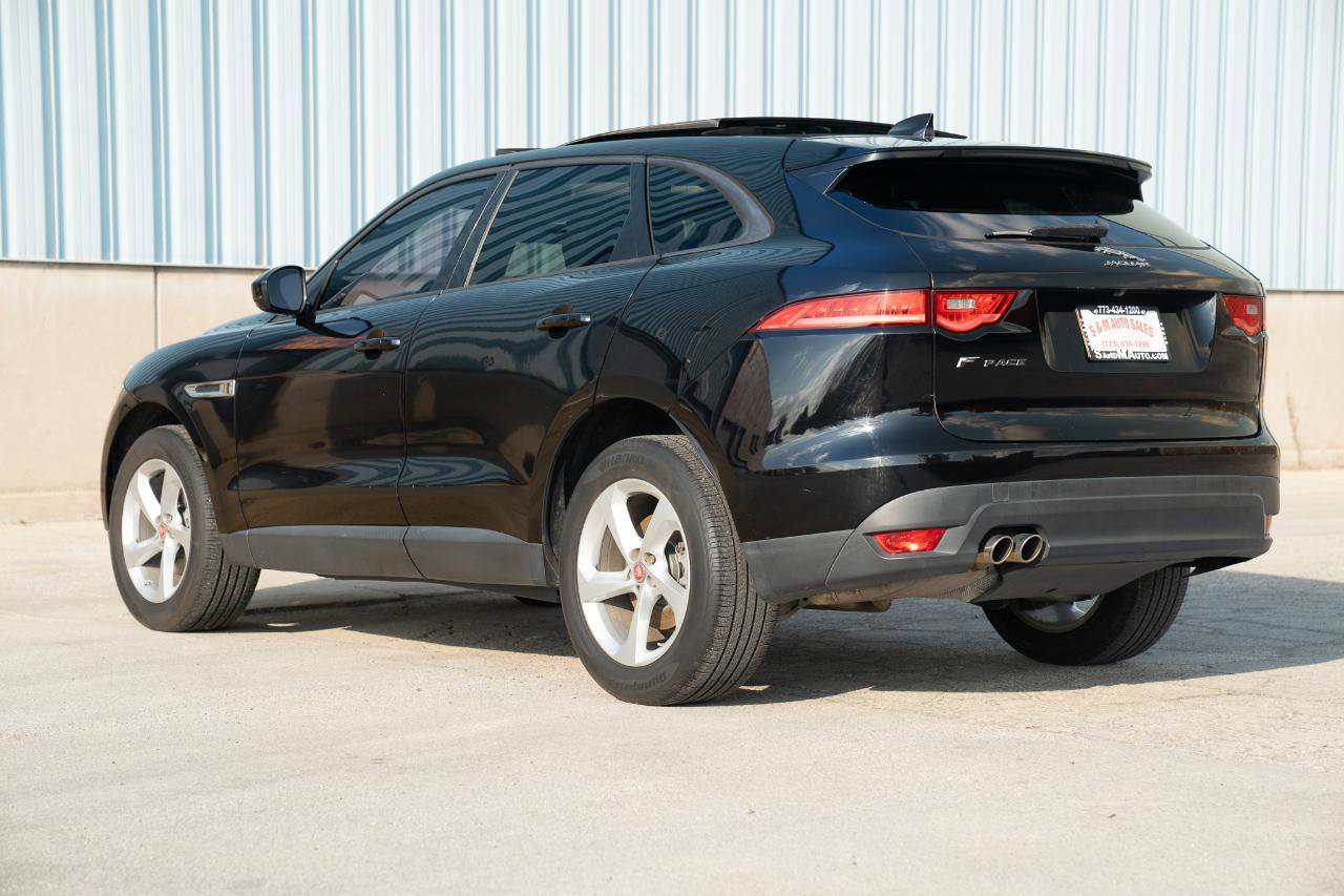Used 2017 Jaguar F-PACE Premium image 15