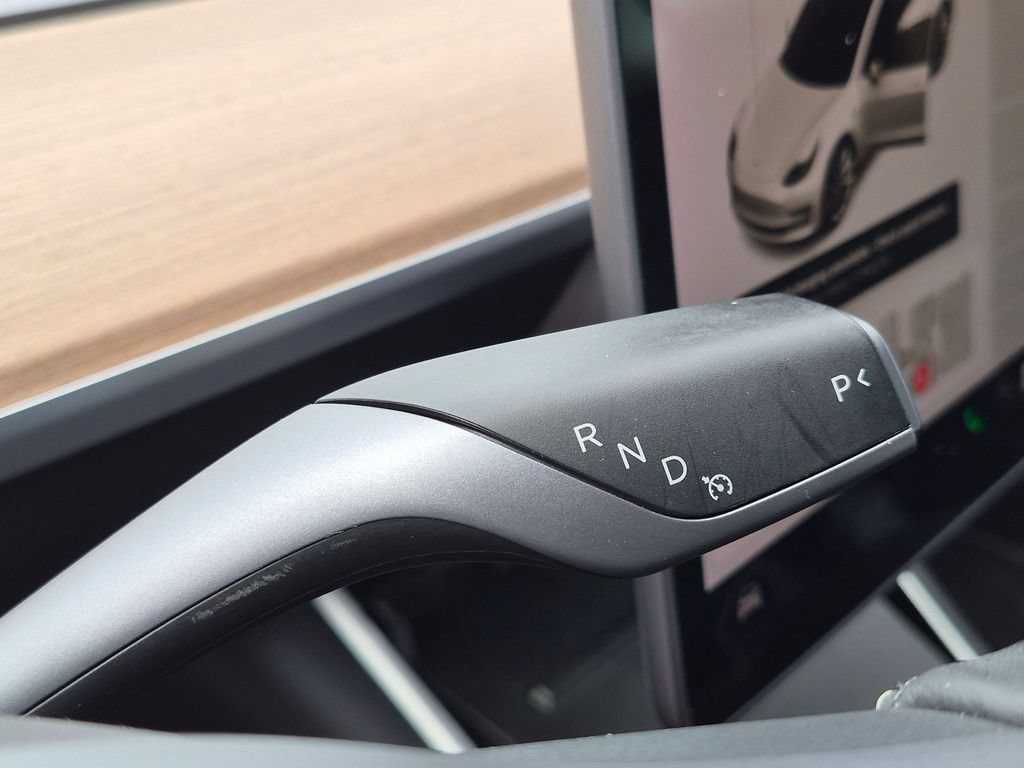 Used 2018 Tesla Model 3 Mid Range RWD image 18