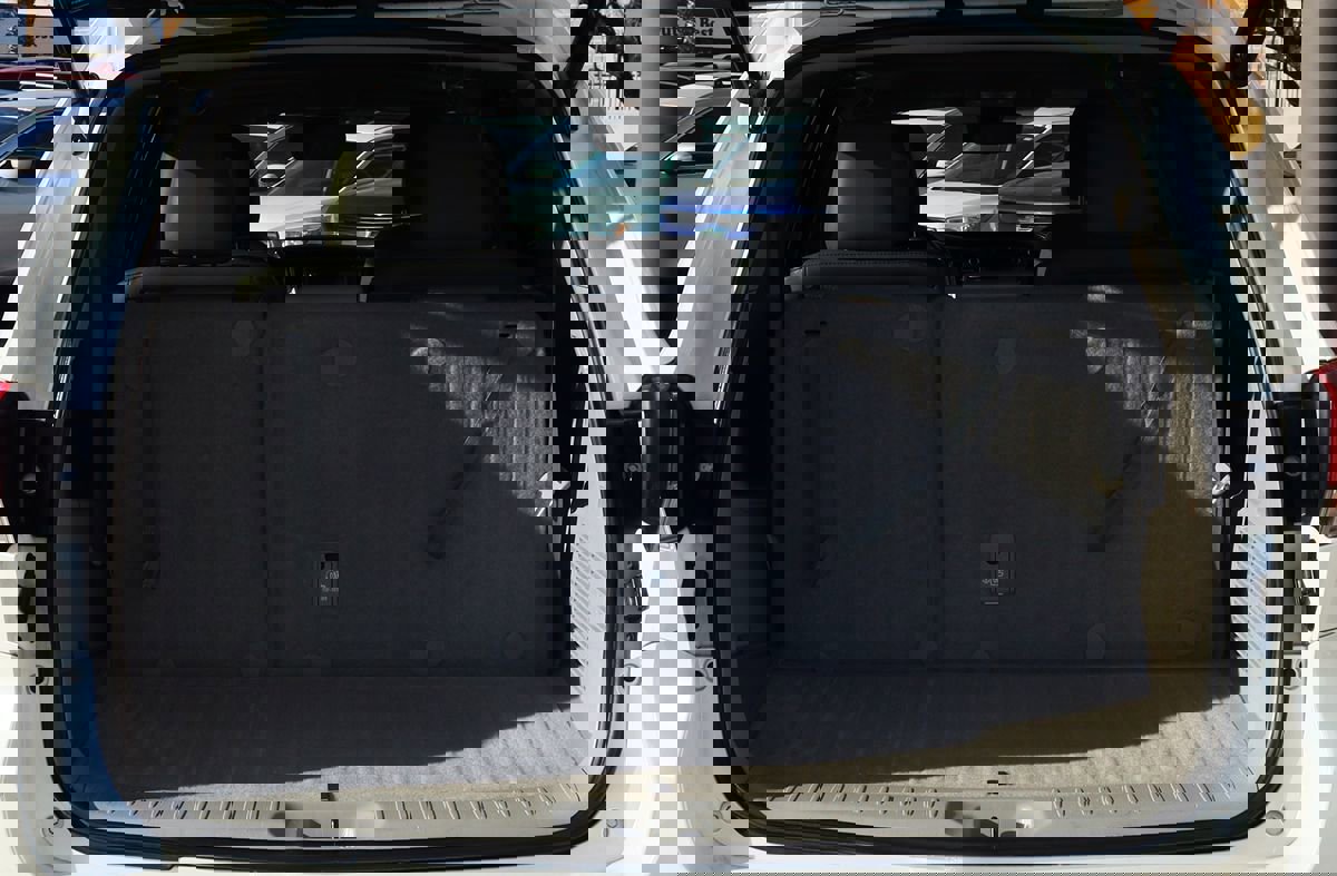 Used 2019 Toyota Highlander Limited image 25