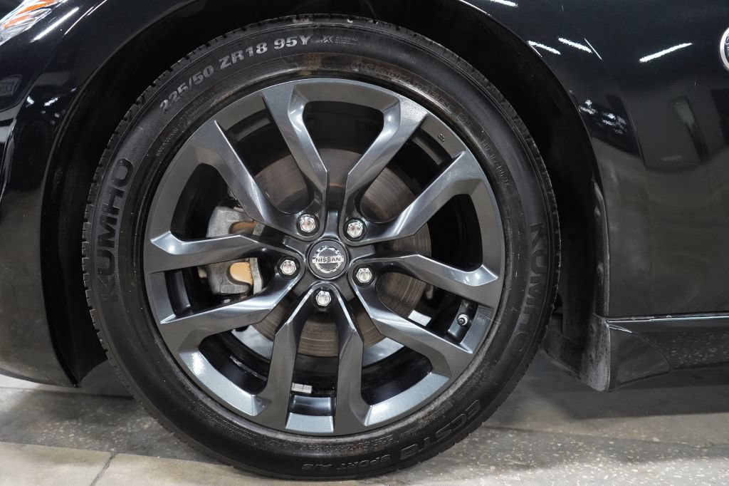 Used 2019 Nissan 370Z Touring RWD image 25