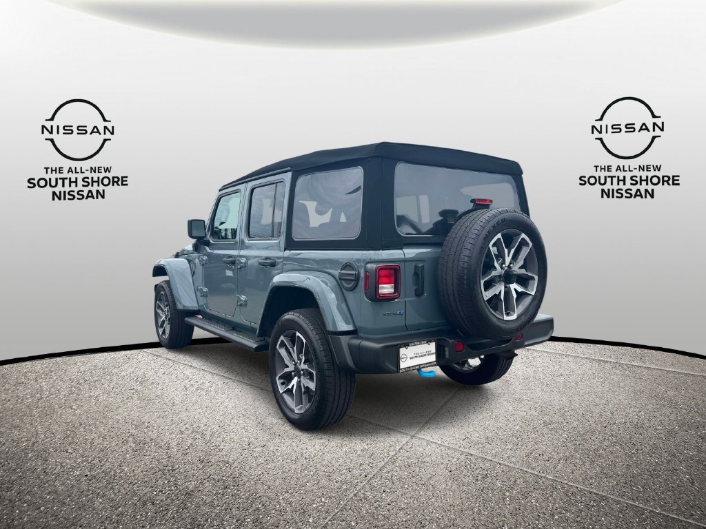 Used 2024 Jeep Wrangler Unlimited w/ Convenience Group AWD/4WD image 7