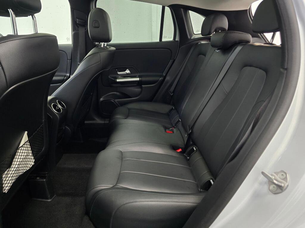Used 2022 Mercedes-Benz GLA 250 4MATIC w/ Premium Package Lite image 17