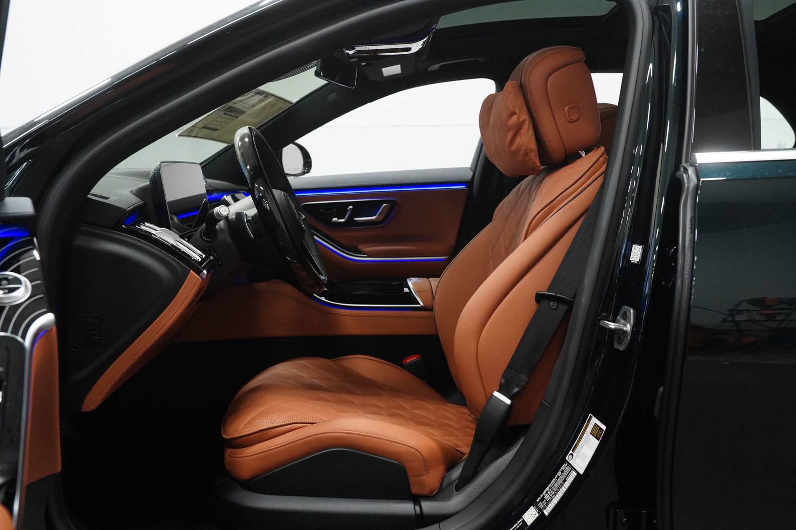 New 2026 Mercedes-Benz S 580 4MATIC Sedan image 2