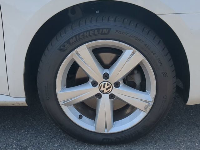 Used 2013 Volkswagen Passat 2.5 SE FWD image 10
