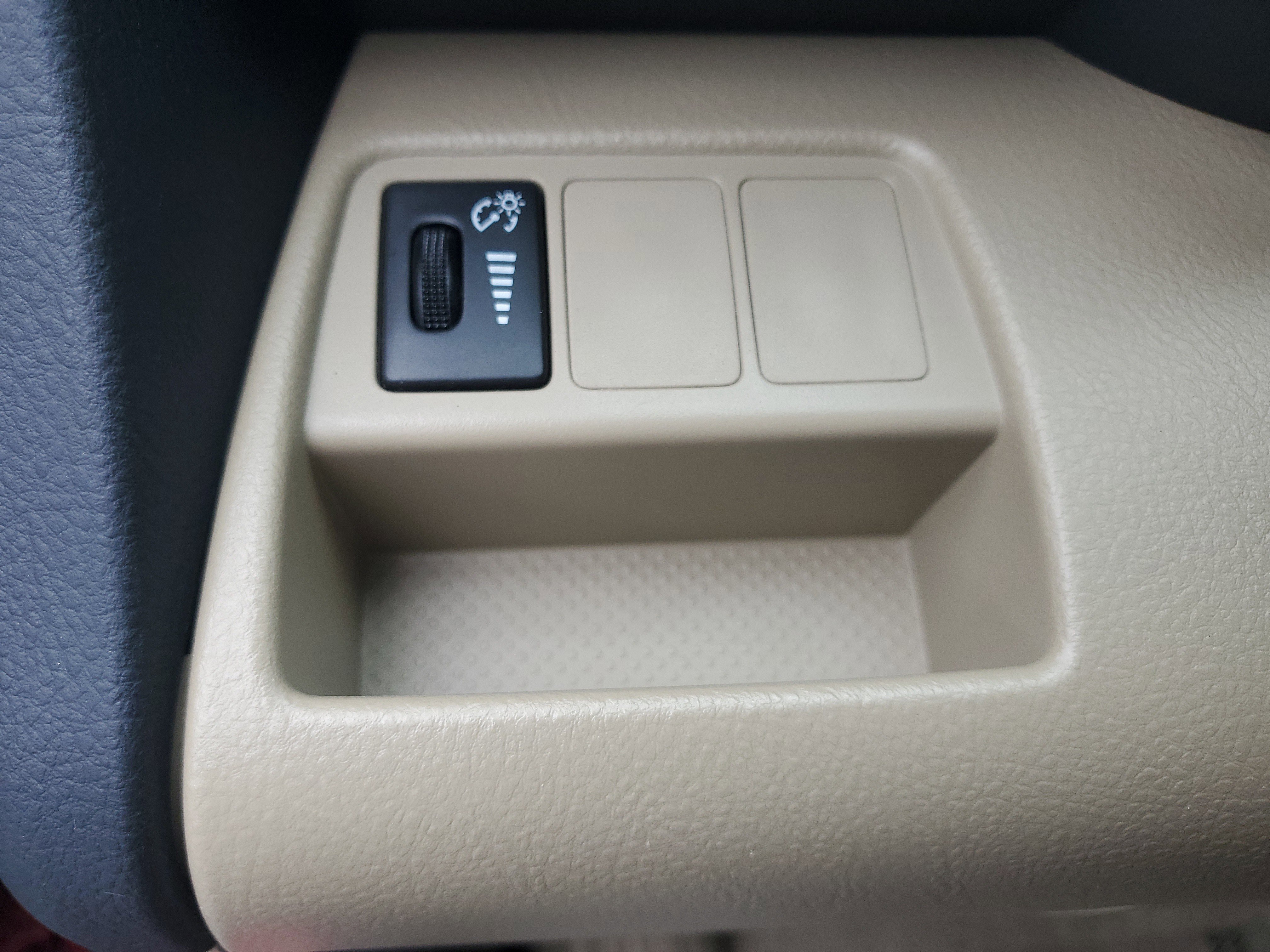 Used 2012 Toyota RAV4 FWD w/ Value Pkg image 24
