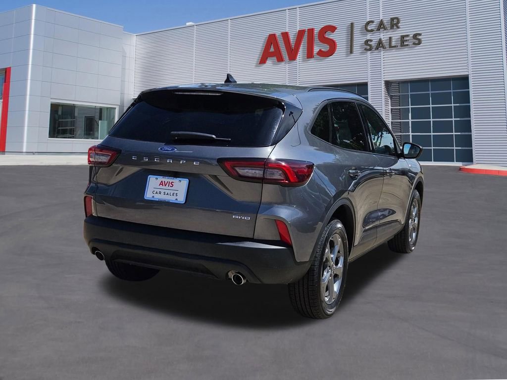 Used 2025 Ford Escape ST-Line image 6