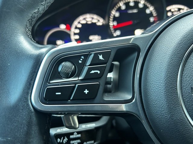Certified 2022 Porsche Cayenne Platinum Edition image 39