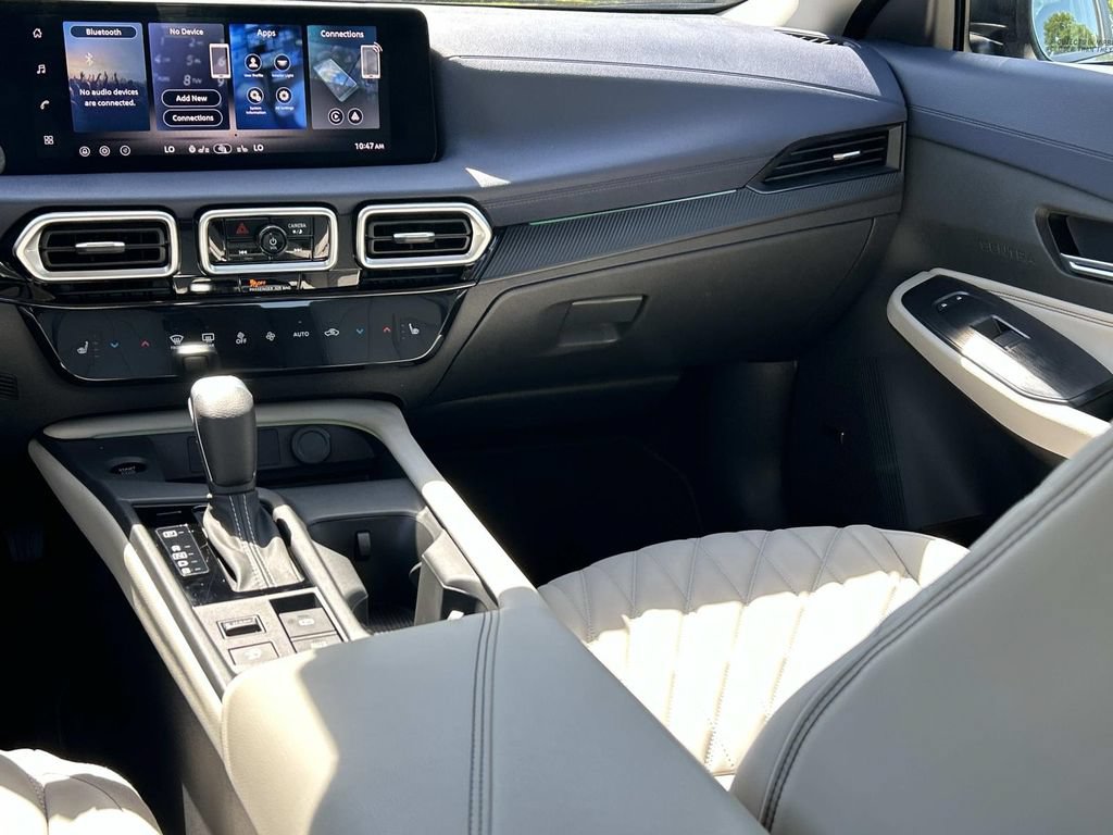 Used 2026 Nissan Sentra SL w/ Floor Mat Package FWD image 26