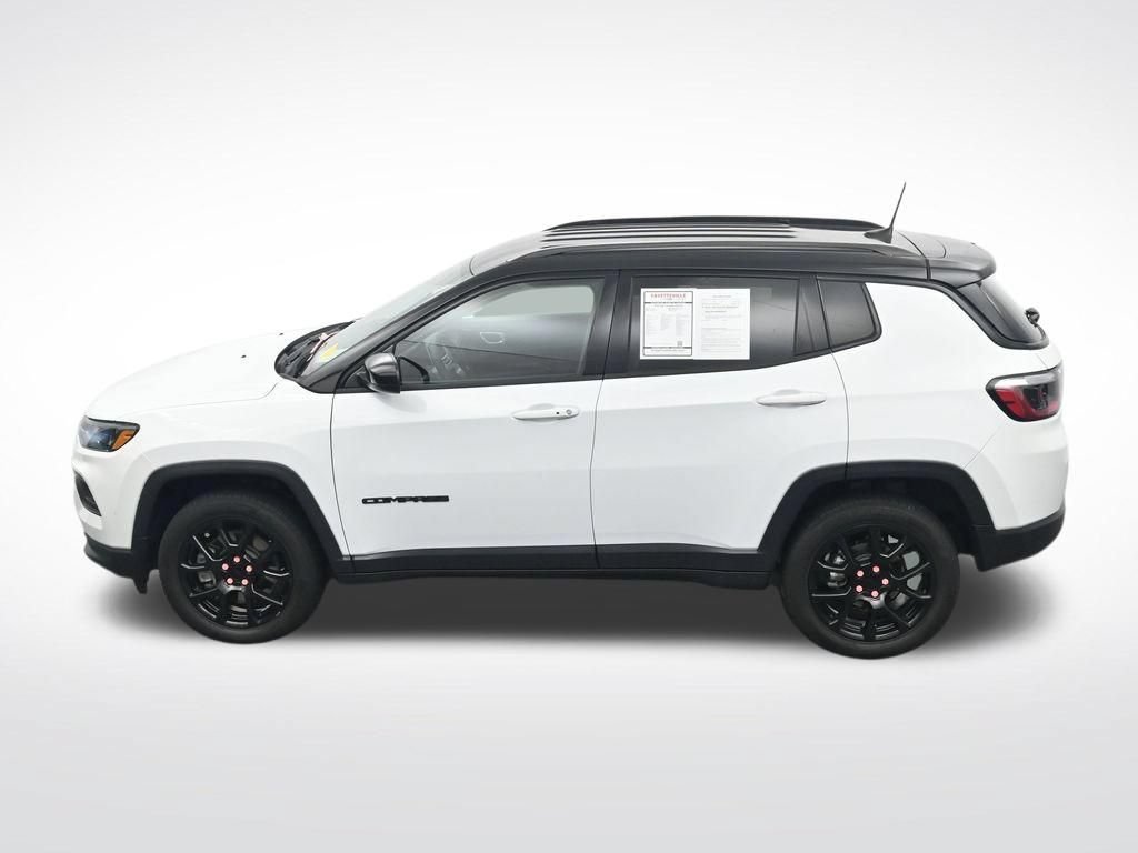 Used 2023 Jeep Compass Latitude AWD/4WD image 29