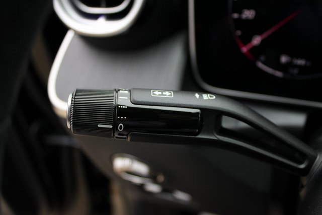 New 2025 Mercedes-Benz GLC 300 4MATIC image 16