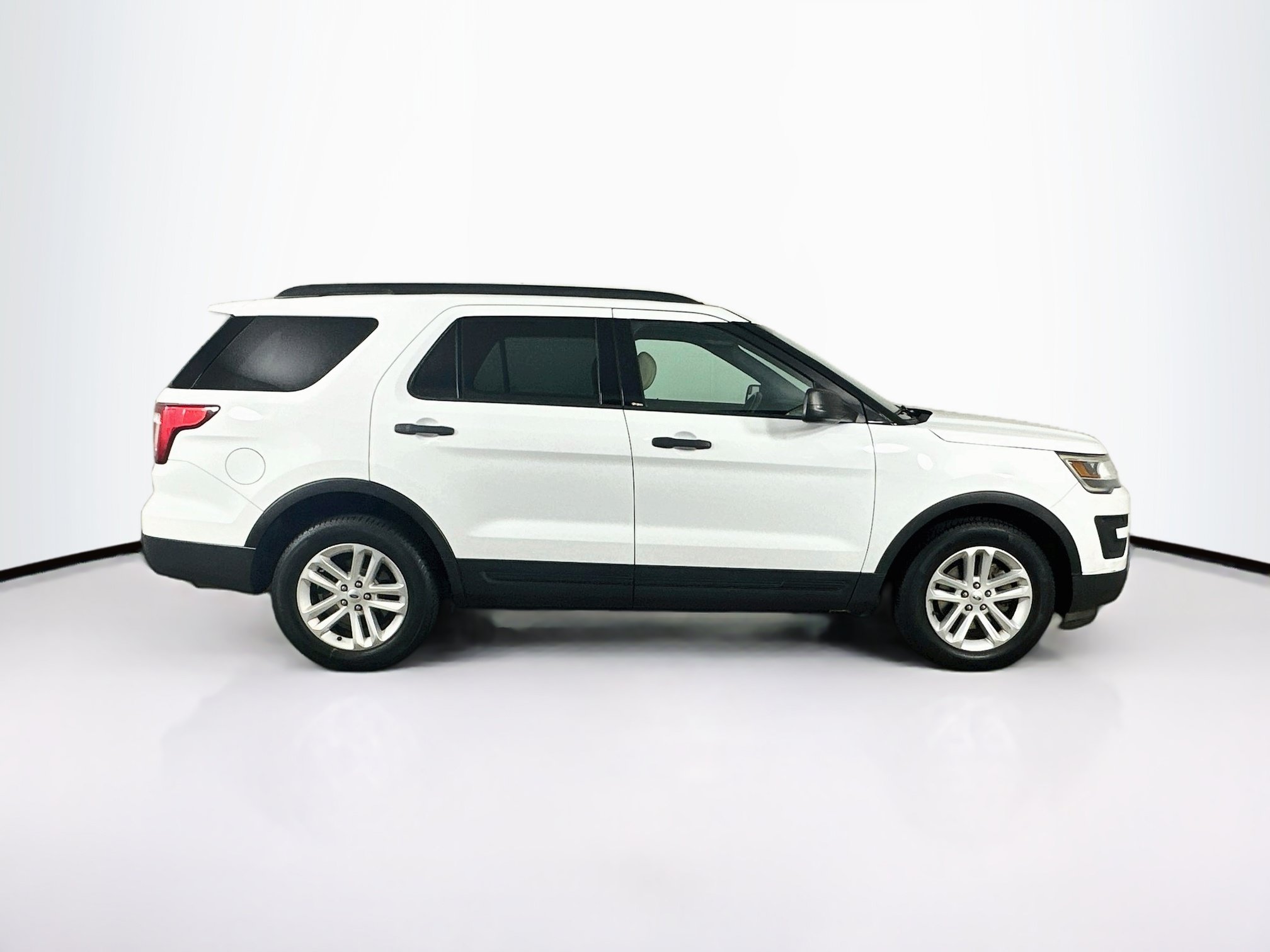 Used 2017 Ford Explorer FWD image 10