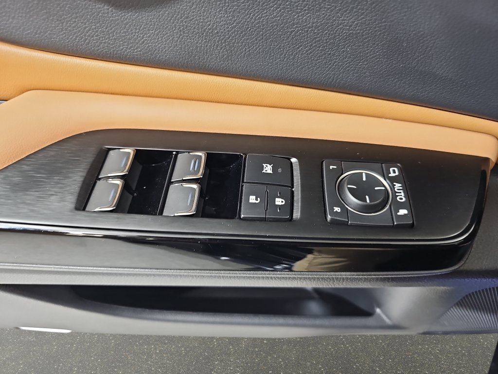 Certified 2025 Lexus ES 350 w/ Premium Package FWD image 26