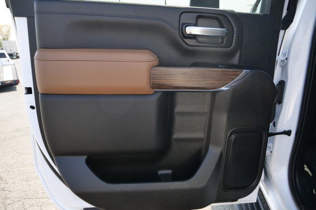 Used 2022 Chevrolet Silverado 3500 High Country w/ Technology Package image 17