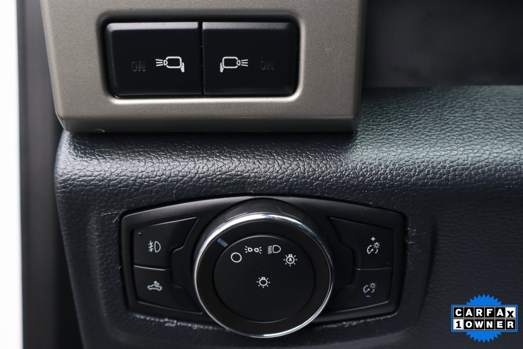 Used 2022 Ford F350 Lariat w/ Black Appearance Package image 19