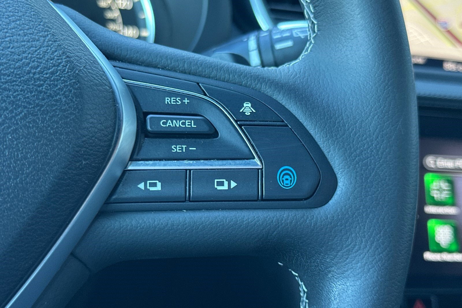 Used 2023 INFINITI QX55 Essential image 31